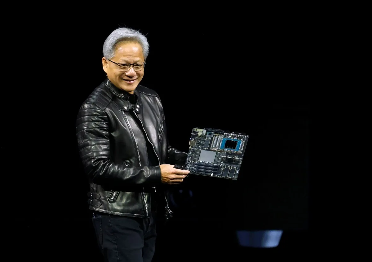 Nvidia aposta US$ 3,5 bilhões na MediaTek pra não ficar de fora do chip próprio das Big Techs