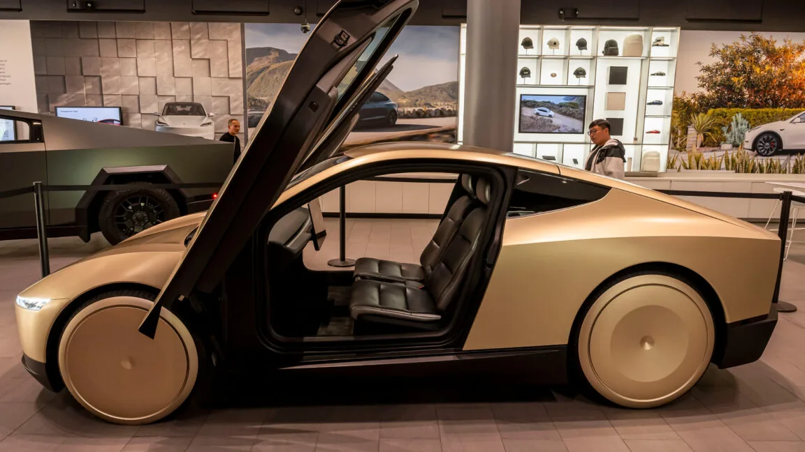 Cybercab da Tesla começa a rodar e já cai sob investigação do governo dos EUA