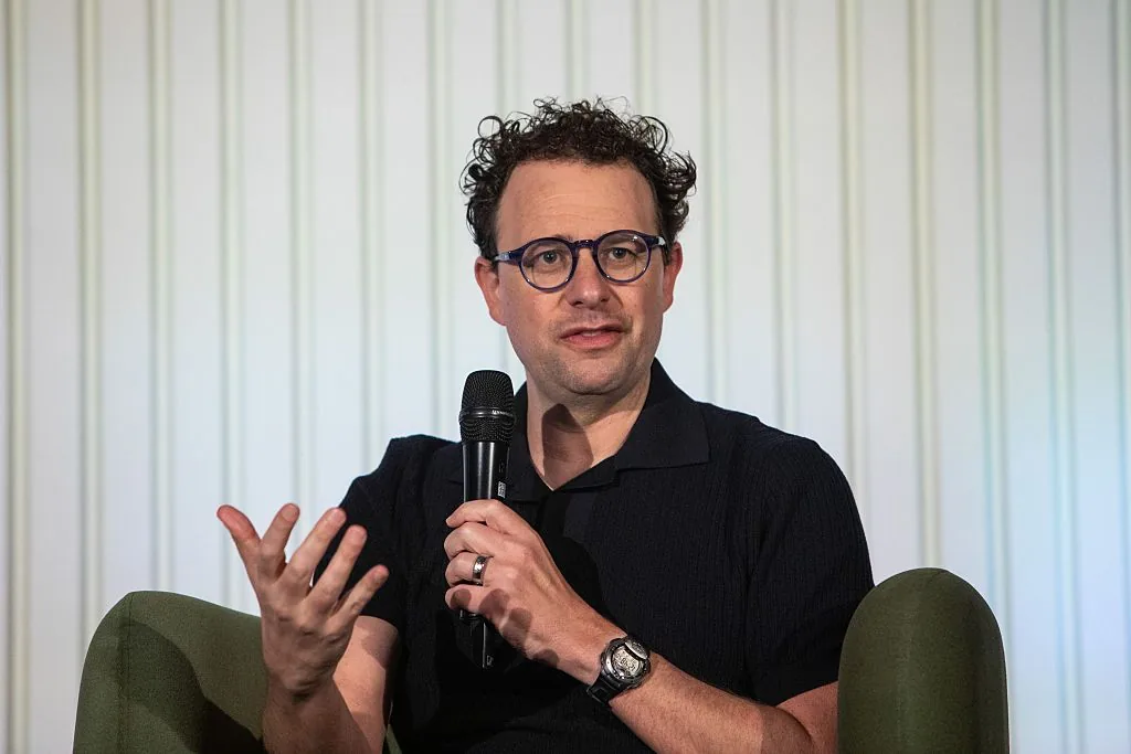 Anthropic e OpenAI querem auditor morando dentro de casa