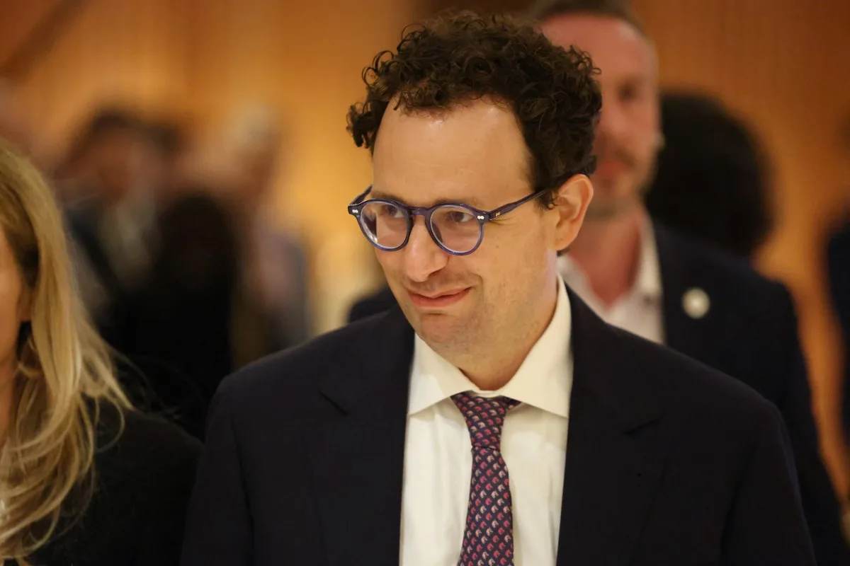 Dario Amodei janta com Trump pela primeira vez
