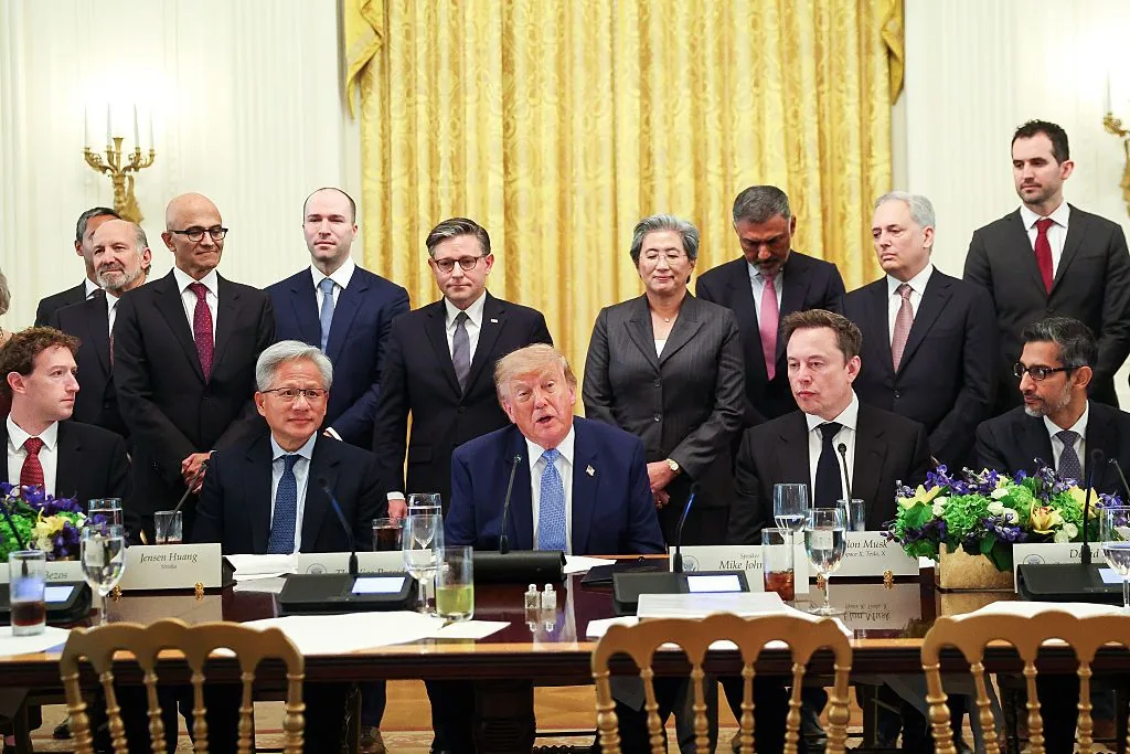 Trump apresenta a Super Intelligence Force, nova resposta ao debate sobre segurança de IA
