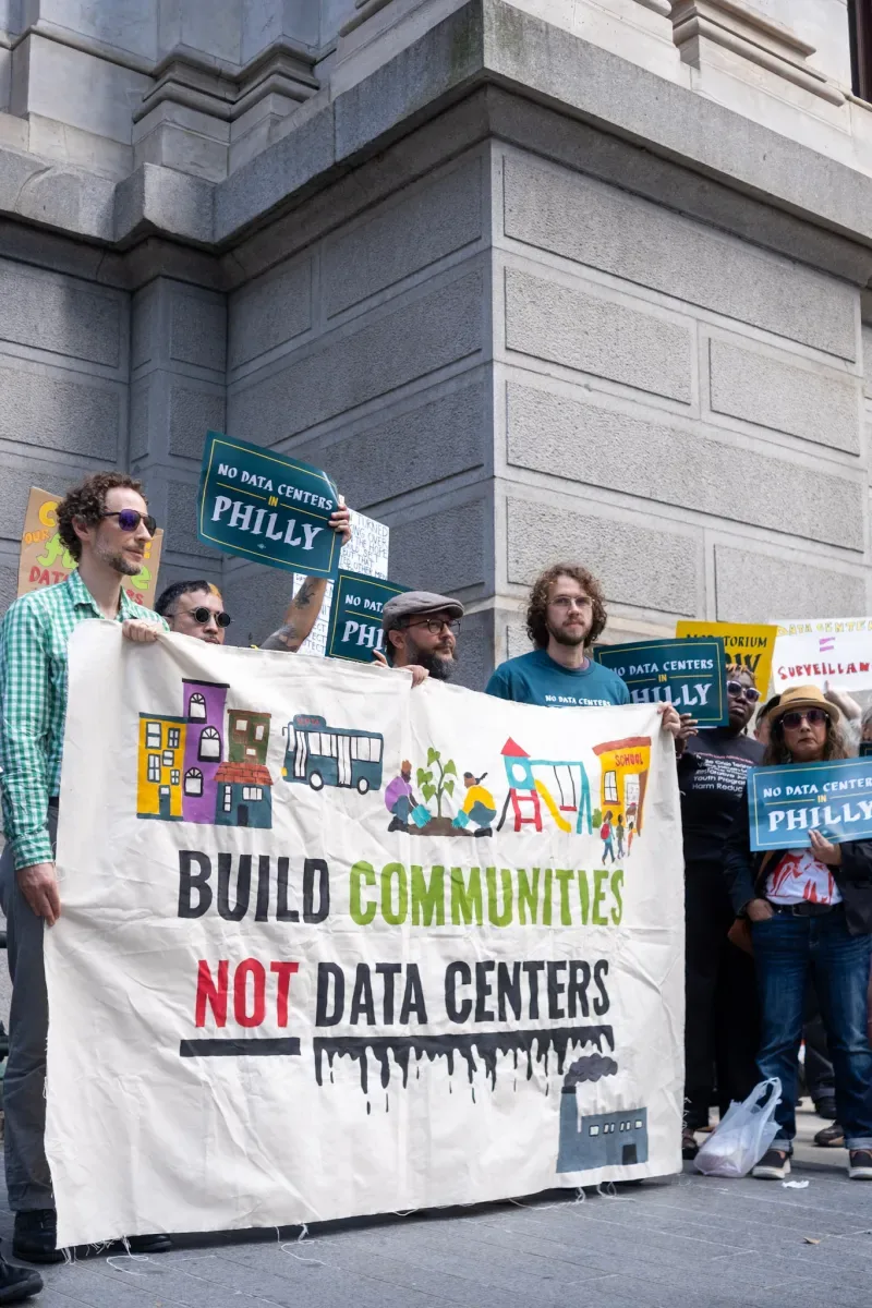 A indústria de IA vai convencer opositores de data centers acabando com os NDAs?